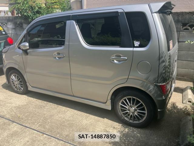 Suzuki WAGON R 2019-08 8211065-4
