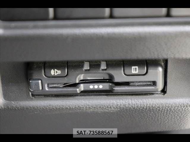 Suzuki WAGON R 2022-03 8211058-3