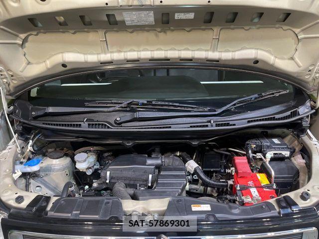 Suzuki WAGON R 2017-04 8211059-17