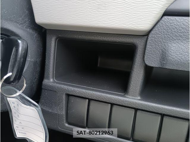 Suzuki WAGON R 2015-04 8211066-10