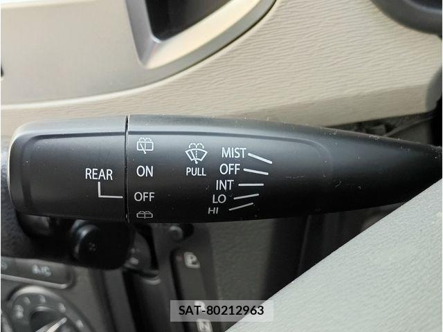 Suzuki WAGON R 2015-04 8211066-8