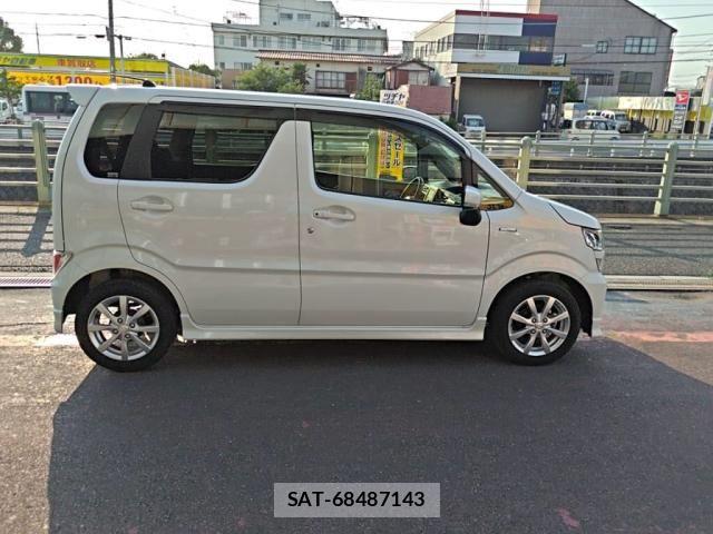Suzuki WAGON R 2021-11 8211046-9