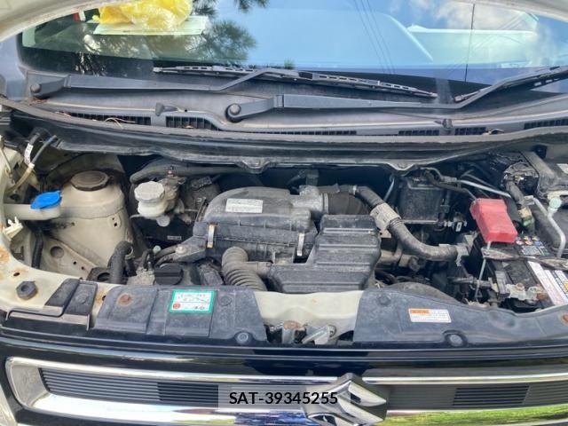 Suzuki WAGON R 2017-08 8211064-5