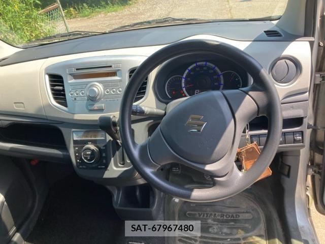 Suzuki WAGON R 2015-02 8232462-11