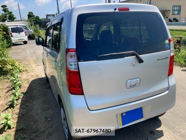 Suzuki WAGON R 2015-02 8232462-2