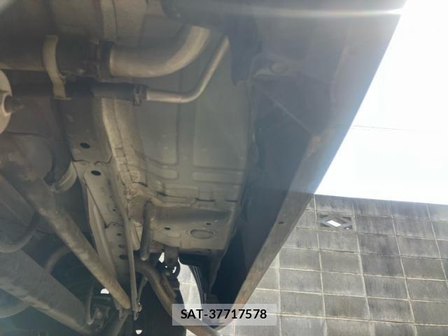 Suzuki WAGON R 2011-01 8232459-21