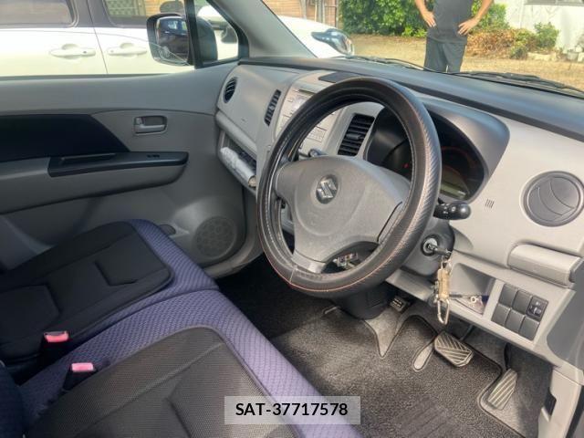 Suzuki WAGON R 2011-01 8232459-7