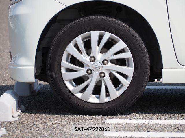 Suzuki WAGON R 2015-12 8232438-9