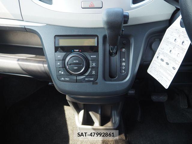 Suzuki WAGON R 2015-12 8232438-17