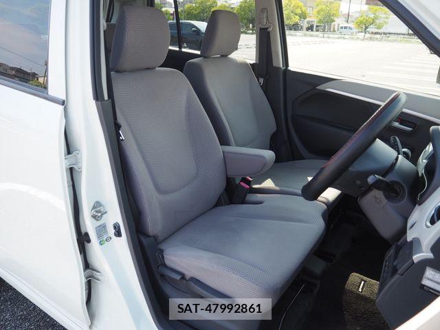 Suzuki WAGON R 2015-12 8232438-18