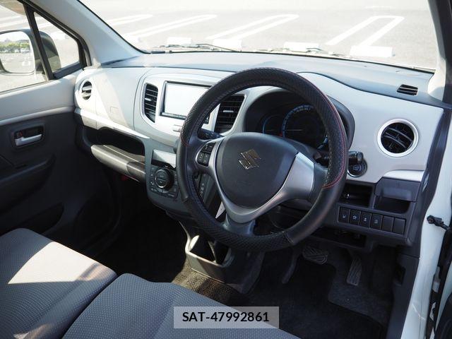 Suzuki WAGON R 2015-12 8232438-1