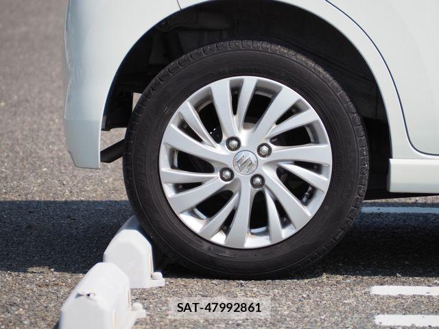 Suzuki WAGON R 2015-12 8232438-6