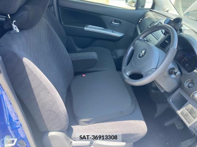 Suzuki WAGON R 2011-08 8232441-14