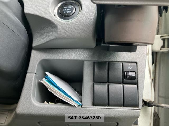 Suzuki WAGON R 2011-06 8232460-18