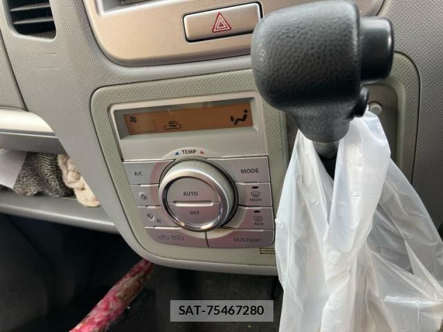 Suzuki WAGON R 2011-06 8232460-20