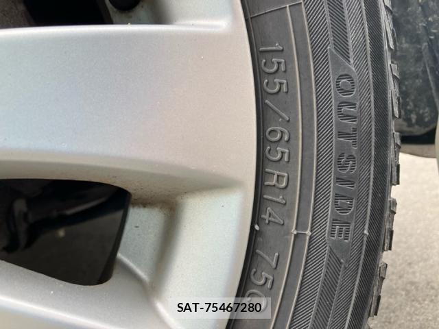 Suzuki WAGON R 2011-06 8232460-4