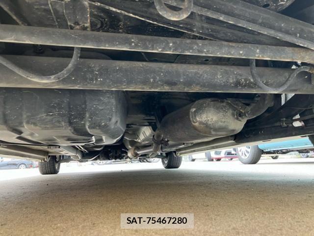 Suzuki WAGON R 2011-06 8232460-8