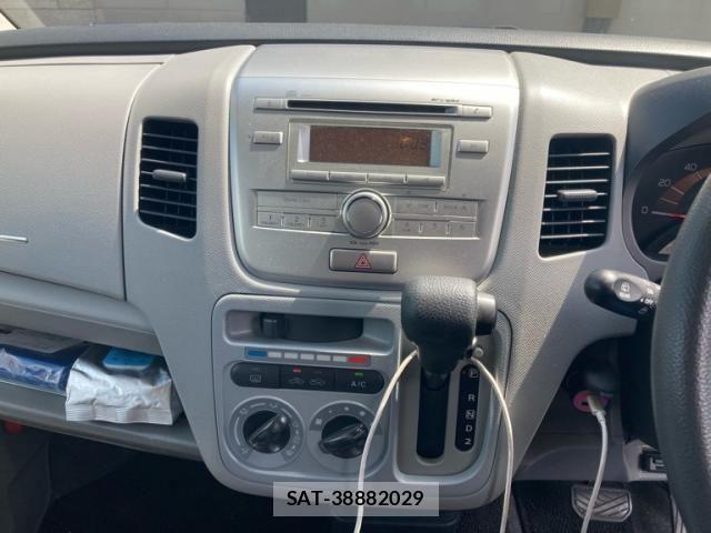 Suzuki WAGON R 2012-08 8232446-12