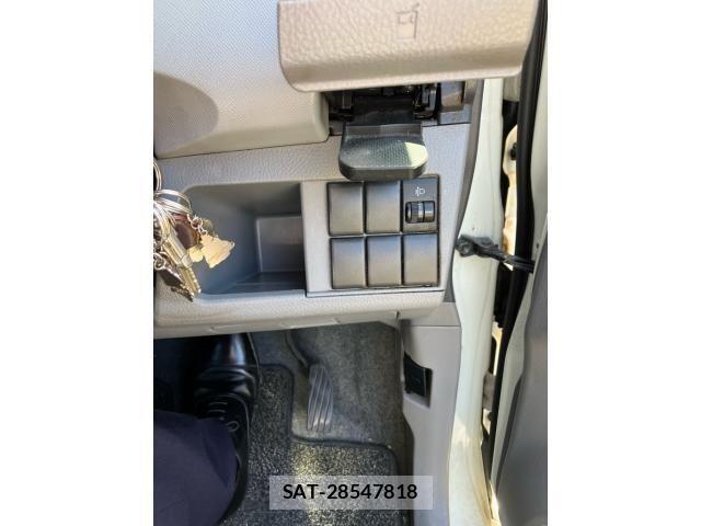 Suzuki WAGON R 2012-05 8247188-9