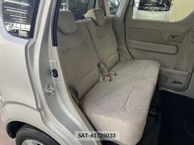 Suzuki WAGON R 2017-11 8318151-9