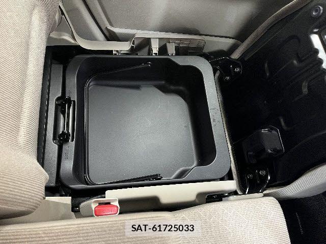 Suzuki WAGON R 2017-11 8318151-22