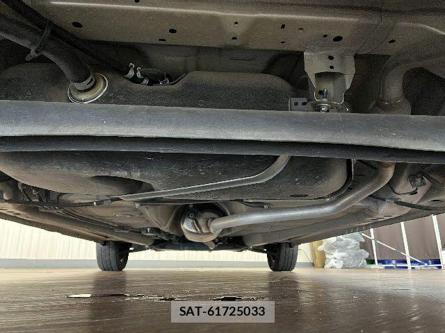 Suzuki WAGON R 2017-11 8318151-23