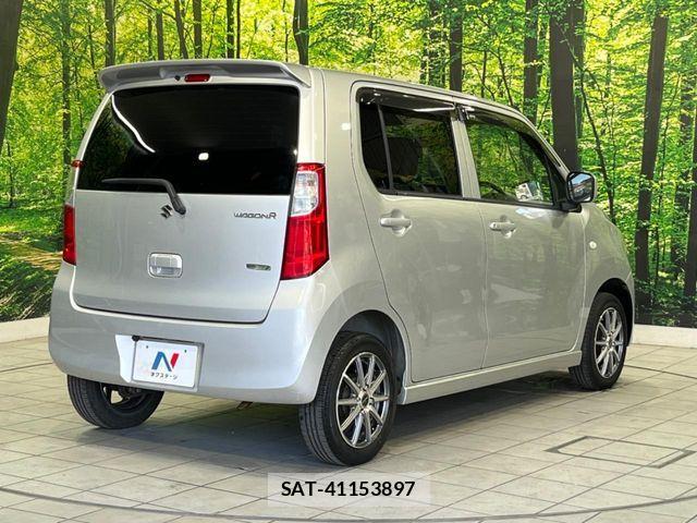Suzuki WAGON R 2013-11 8318158-15