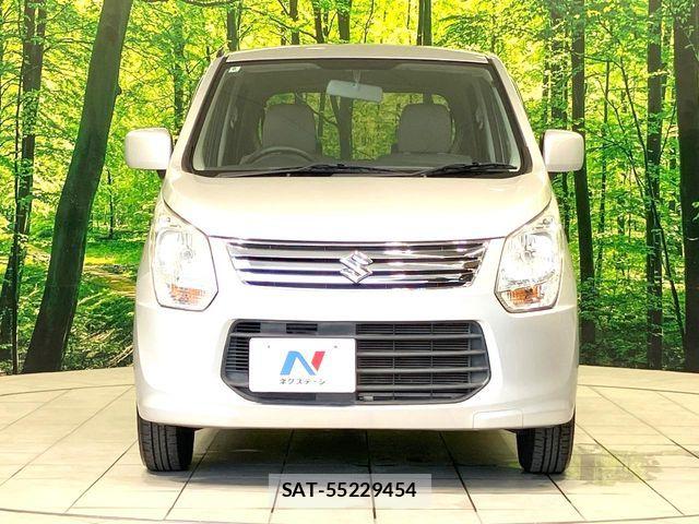 Suzuki WAGON R 2014-02 8318159-12