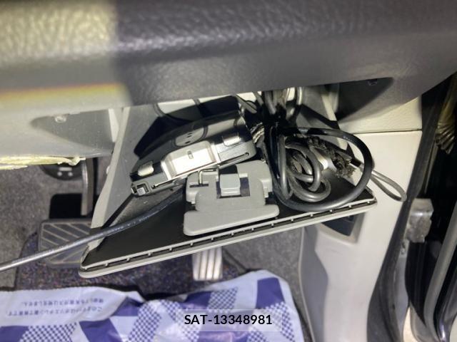 Suzuki WAGON R 2010-04 8318167-15