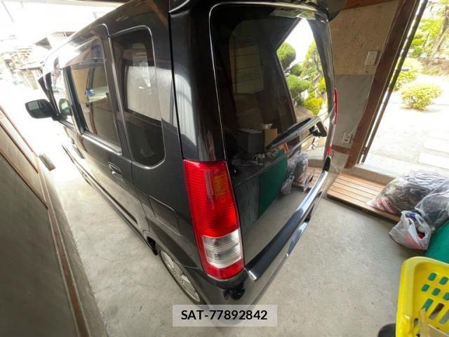 Suzuki WAGON R 2004-03 8318188-7