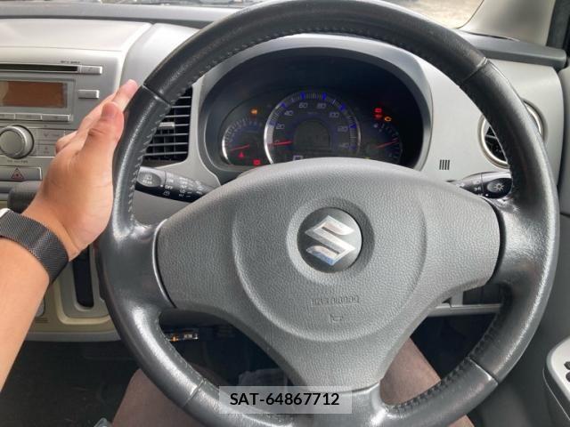 Suzuki WAGON R 2010-07 8369837-19