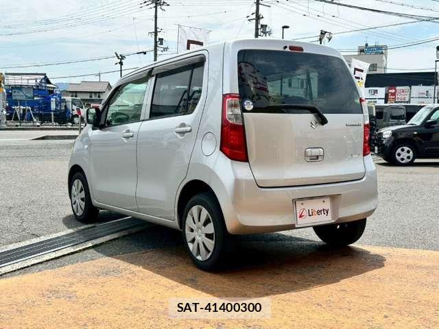 Suzuki WAGON R 2012-11 8369838-13