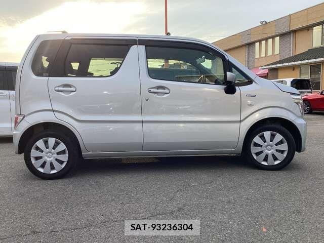 Suzuki WAGON R 2017-05 8369814-6