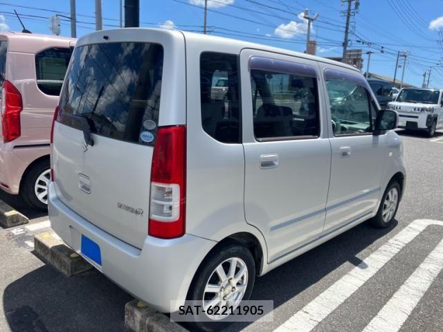 Suzuki WAGON R 2004-06 8369844-7