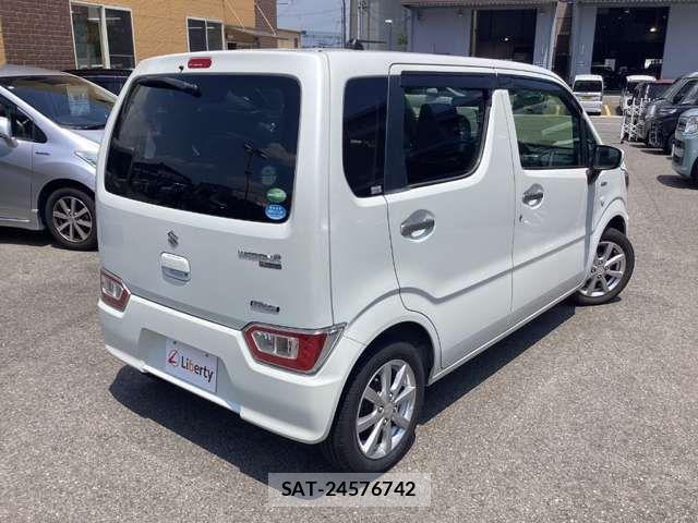 Suzuki WAGON R 2019-06 8369786-11