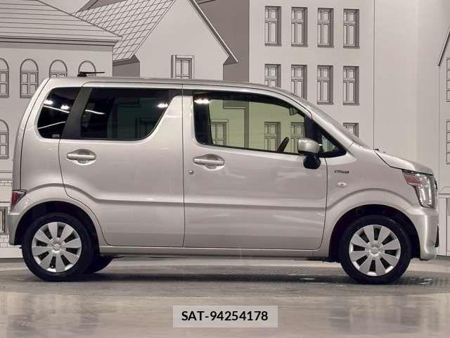 Suzuki WAGON R 2019-05 8369821-9
