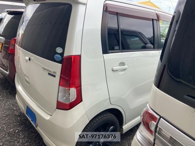 Suzuki WAGON R 2011-01 8369846-2
