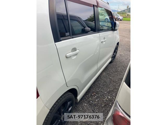 Suzuki WAGON R 2011-01 8369846-3