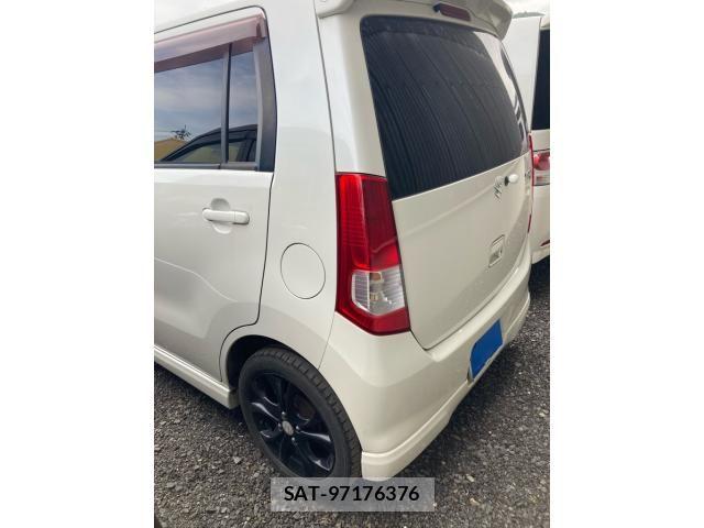 Suzuki WAGON R 2011-01 8369846-4
