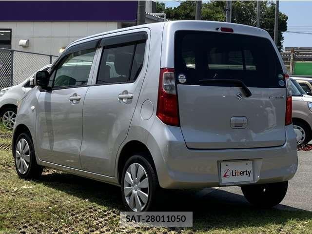Suzuki WAGON R 2015-11 8369828-11