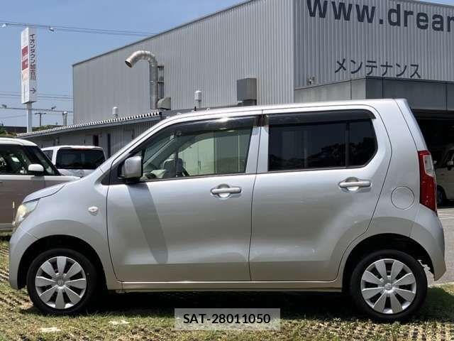 Suzuki WAGON R 2015-11 8369828-12