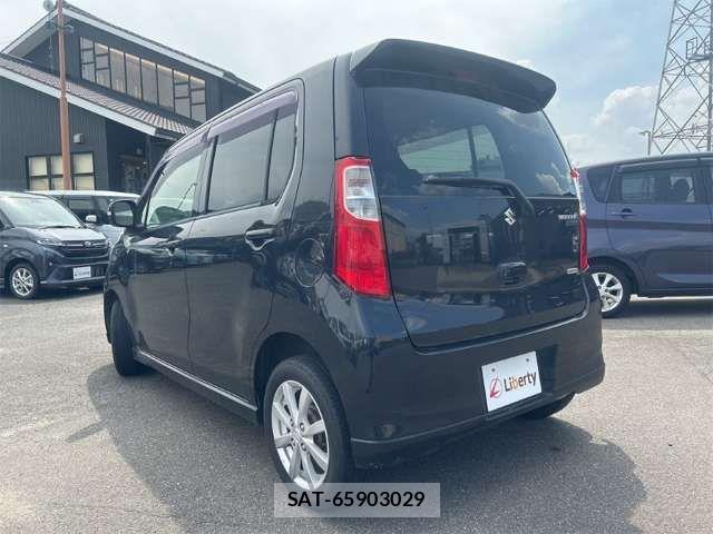 Suzuki WAGON R 2013-06 8369829-9