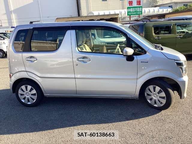 Suzuki WAGON R 2018-04 8369813-7