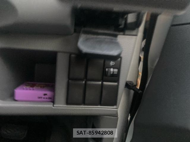 Suzuki WAGON R 2012-02 8369832-13