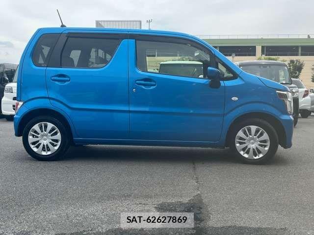 Suzuki WAGON R 2017-04 8369804-7