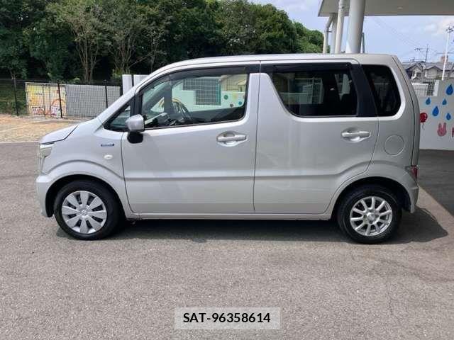 Suzuki WAGON R 2017-02 8369815-15
