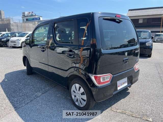 Suzuki WAGON R 2017-08 8369809-9