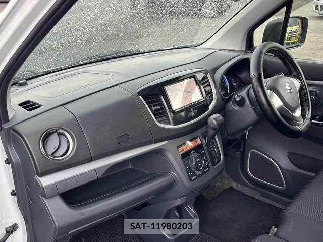 Suzuki WAGON R 2013-08 8369833-9