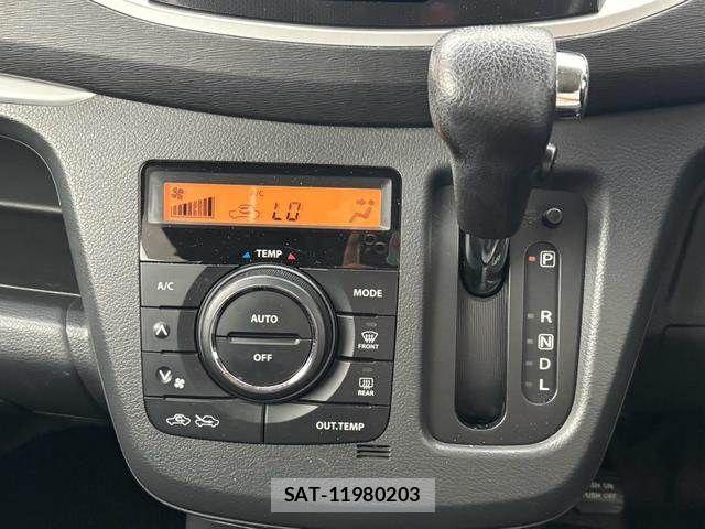Suzuki WAGON R 2013-08 8369833-12
