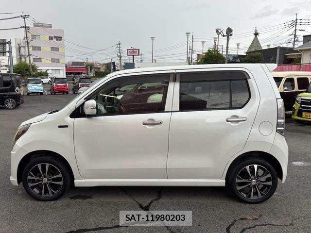 Suzuki WAGON R 2013-08 8369833-2